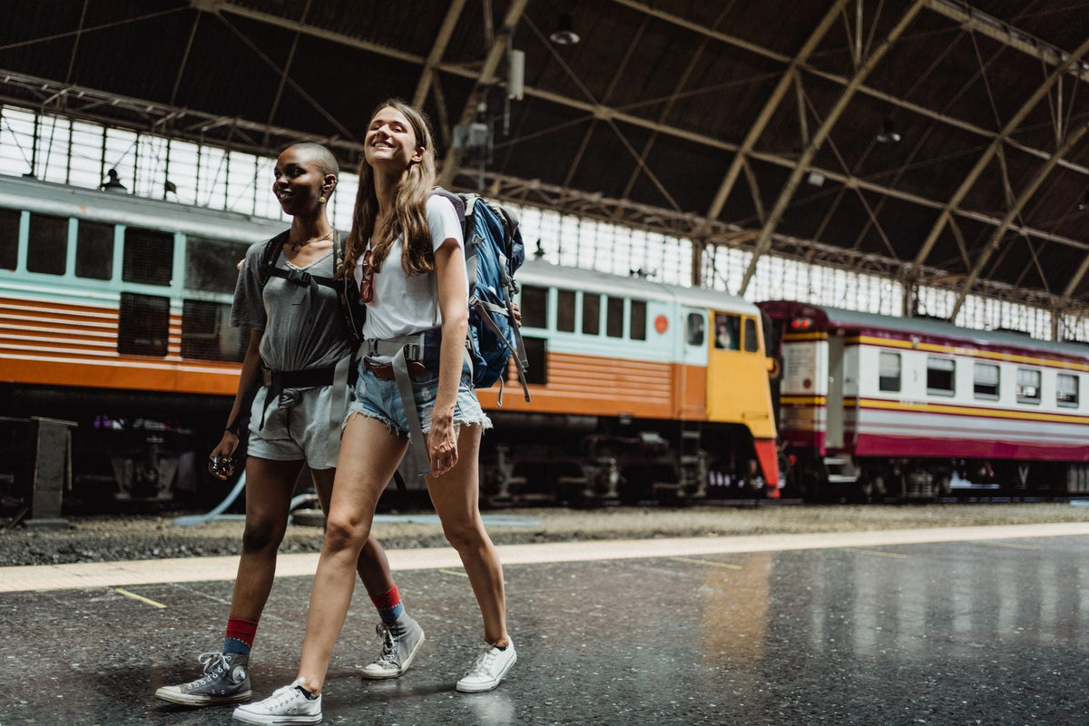 Men's/Women's/Kids' Clothing & Shoes