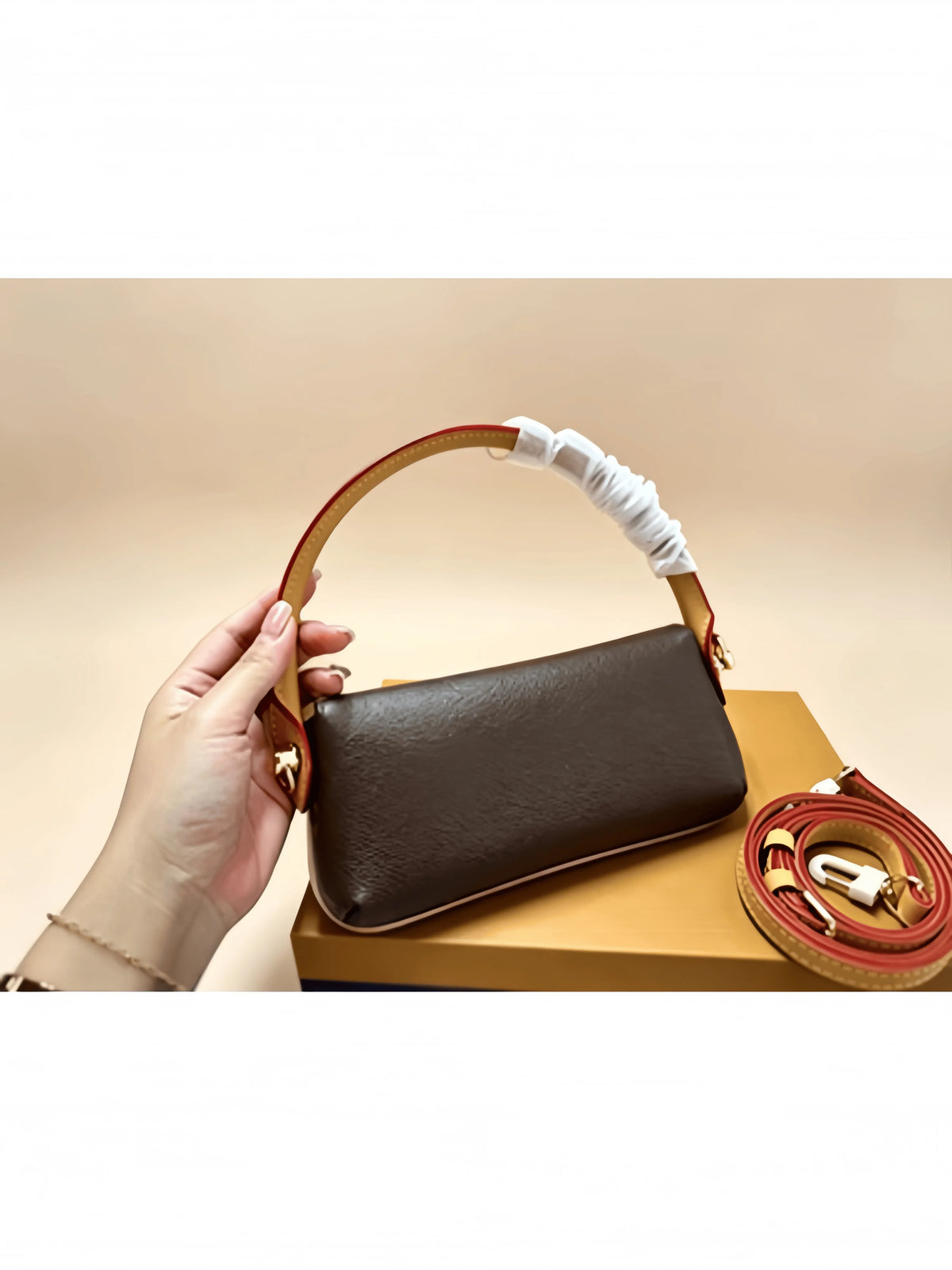 2026 Woman Handbag New Fashion Genuine leather  Handle  Handbag