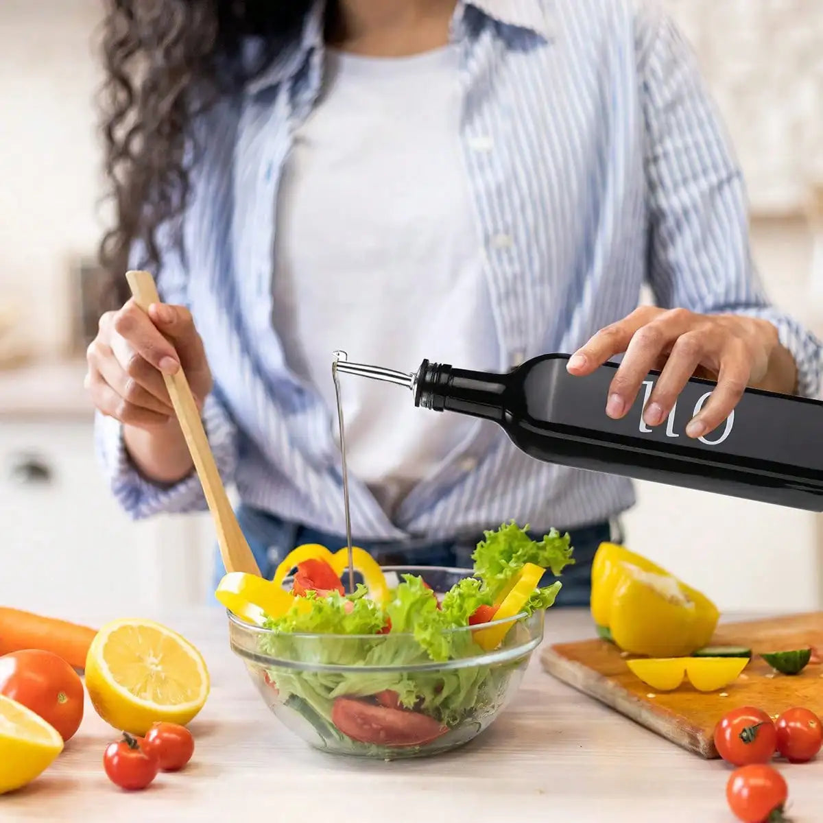 Olive Oil Dispensing Bottles, Kitchen Oil Dispensing Bottles, Oil And Vinegar Dispenser Set, Suitable For Kitchens, Cooking Oil Dispensers, UV Protection For Oil Products From Deterioration(Black Or White).